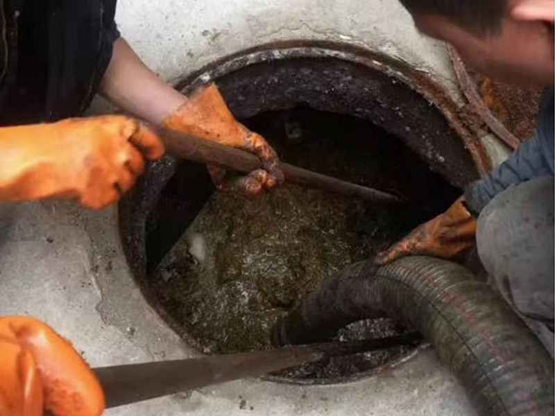 合肥清理化粪池时如何避免沼气的危害?